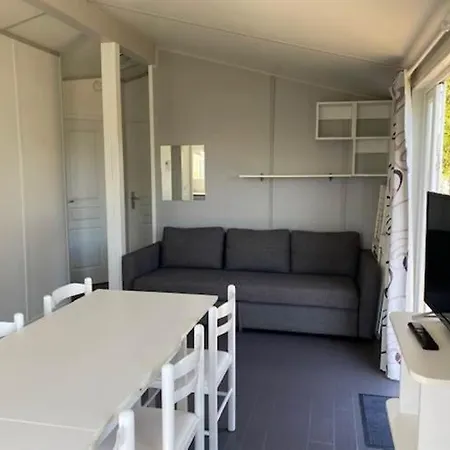 Camping-caravaning De La Molliere Campingplatz 3*