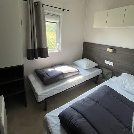 Camping-caravaning De La Molliere Kamp alanı 3*